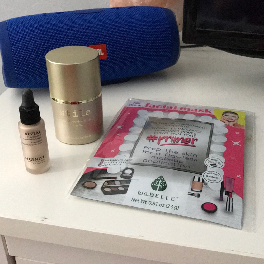 Stila foundation / mask / luminizing drops